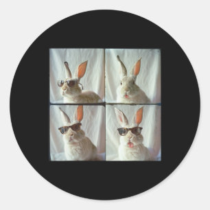 Sticker Rond Lapin De Pâques Dans Le Style Machine Photo Vintag