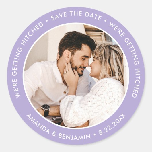 Sticker Rond Lavender Modern Mariage Photo Enregistrer La Date (Devant)