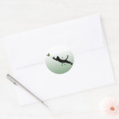 Sticker Rond Le chat et le papillon (Enveloppe)