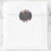 Sticker Rond Le chic sakura rose sur un gris foncé (Sac)