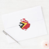 Sticker Rond Le drapeau déchiré du Timor oriental (Enveloppe)