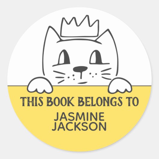 Sticker Rond Le livre appartient à chat mignon avec couronne ja (Devant)
