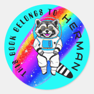 Sticker Rond Le Livre Arc En Ciel De L'Astronaute Du Raccoon Pe