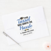 Sticker Rond Le Tassel Vaut La Diplôme Hassle (Enveloppe)