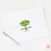 Sticker Rond Les Arbres Familiaux Ont De Fortes Racines (Enveloppe)