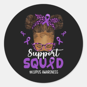Sticker Rond Les femmes soutiennent l'équipe Afro Messy Bun Leo