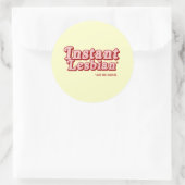 Sticker Rond Lesbienne instantanée (Sac)