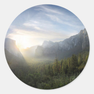 Sticker Rond Lever de soleil de vallée de Yosemite de point
