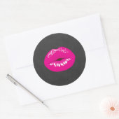 Sticker Rond Lèvres roses chaudes Illustration brillante (Enveloppe)