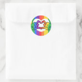Sticker Rond LGBTQ Rainbow Pride Mains d'amour (Sac)