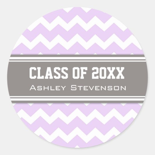 Sticker Rond Lilac Grey Chevrons Graduation Nom personnalisé (Devant)
