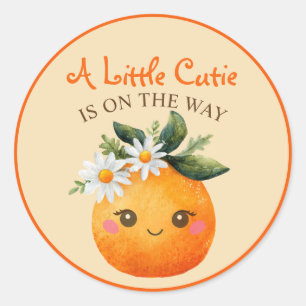 Sticker Rond Little Cutie Est Sur Le Chemin Du Baby shower Citr