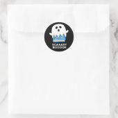 Sticker Rond Livre d'exposition Funny Ghost Book Pun Dark BG (Sac)