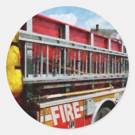 Sticker Rond Longue échelle sur camion-feu (Devant)