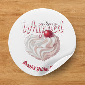 Sticker Rond Lui a la Crème Chantilly Mariage Thème Cerise