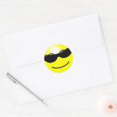 Sticker Rond Lunettes de soleil cool Visage jaune (Enveloppe)