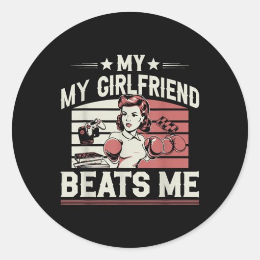 Sticker Rond Ma copine me bat Drôle de conception graphique pou (Devant)