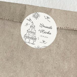 Sticker Rond Main Tirée Jouer Whimsical Retro Mariage français<br><div class="desc">Ajoutez une touche amusante et personnelle à votre mariage avec ce Sticker rond Mariage classique français Whimsical Retro tiré à la main ! Doté d'éléments originaux dessinés à la main, d'un design français d'inspiration vintage et de détails ludiques, ce étiquette est parfait pour sceller les invitations, les faveurs de fête...</div>