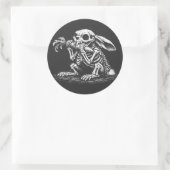 Sticker Rond Manger des légumes – Lapin mort par BurnsInHell (Sac)