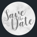 Sticker Rond Marbre blanc élégant classique mariage Enregistrer<br><div class="desc">Classy Elegant Marbre blanc Faire-part de mariage Suite : Save the Date Sticker avec le titre en caractères de caractères modernes gris sur l'arrière - plan en marbre blanc.</div>