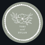 Sticker Rond Mariage à saint  vert floral<br><div class="desc">Illustration de fleur d'art en ligne blanche avec texte blanc et bordure en échalotes dessinée à la main sur l'arrière - plan Sage Green.</div>