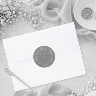 Sticker Rond Mariage Couronne Florale Grise Noire Classique Vin