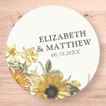 Sticker Rond Mariage de fleurs de tournesol rustique<br><div class="desc">Composé de typographie serif. Le tout dans un décor d'arrière - plan blanc avec des fleurs de tournesol d'aquarelle. Il est conçu par White Paper Birch Co.,  exclusif pour Zazzle. Disponible ici : http://www.zazzle.com/store/whitepaperbirch</div>