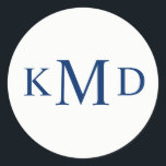 Sticker Rond MARIAGE de la chambre de mariée de la mariée de co<br><div class="desc">Autocollants de mariage bleu marine et blanc classique et élégant. Initiales de la mariée, de la mariée et du nom. La couleur Arrière - plan peut être modifiée pour convenir à votre jeu de couleurs. Parfait pour la décoration de table d'accueil, enveloppes, faveurs, merci ... Contacter le concepteur pour plus...</div>