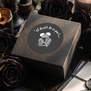 Sticker Rond Mariage de squelettes qui s'embrassent pour Hallow