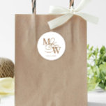 Sticker Rond Mariage de typographie de luxe Monogramme<br><div class="desc">Notre collection "Luxurious Typography" présente de beaux scripts de calligraphie personnalisés avec de larges tourbillons en faux papier de différentes couleurs, ainsi qu'une bordure double feuille correspondante. Tout votre script pour la personnalisation est dans une police serif élégante. Vous pouvez choisir de mélanger et d'assortir les couleurs de faux feuillets...</div>