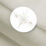 Sticker Rond Mariage feuille botanique simple or<br><div class="desc">Des feuilles botaniques illustrés à la main rustique en or et blanc,  simple et élégant,  de grands autocollants de faveur de mariage pour le boho d'été mariage rustique,  mariage botanique de printemps. Voir toutes les pièces correspondantes de la collection</div>