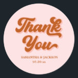 Sticker Rond Mariage Merci rouge rouge rouge rose les années 70<br><div class="desc">La touche idéale pour vos faveurs de mariage. Ces faveurs de mariage uniques pour les invités sont idéales pour ceux qui recherchent des options économiques mais élégantes. Offrez-vous un thème mariage rétro avec cette do-it-yourself faveur de mariage, en ajoutant une touche de les années 70 esprit mariage. Inspiré par des...</div>