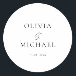 Sticker Rond Mariage minimaliste de script chic<br><div class="desc">Ajoutez une touche personnelle et élégante à vos faveurs de mariage, enveloppes, ou emballage avec cet autocollant rond minimaliste avec votre nom personnalisé dans une police de script gracieuse. Conçu pour compléter un thème mariage moderne et intemporel, ce design classique noir et blanc s'associe à merveille avec n'importe quelle partie...</div>
