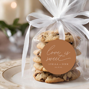 Sticker Rond Mariage Moderne Script Love Is Sweet