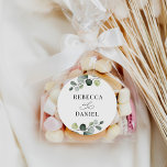 Sticker Rond Mariage personnalisé Eucalyptus vert<br><div class="desc">Conçu pour coordonner avec notre collection Boho Greenery mariage,  ce Sticker personnalisable,  dispose d'une branche d'eucalyptus aquarelle avec texte calligraphique,  jumelé à un serif élégant en noir. Éléments correspondants disponibles.</div>