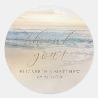 Sticker Rond Mariage sur la plage au coucher du soleil | Autoco