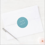 Sticker Rond Mariage Turquoise Blue Beach<br><div class="desc">Ces autocollants de mariage présentent le nom de la mariée et du marié dans une police de caractères manuscrite moderne sur une solide couleur bleu turquoise. Utilisez-les pour les sceaux d'enveloppe mariages ou les faveurs de fête. Pour voir les articles correspondants de Victoria Grigaliunas visitez DoTellABelle sur Zazzle à www.zazzle.com/dotellabelle...</div>