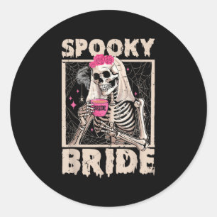 Sticker Rond Mariée squelette buvant du café Mariage Halloween 