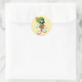 Sticker Rond MARVIN THE MARTIAN™ Shrug (Sac)