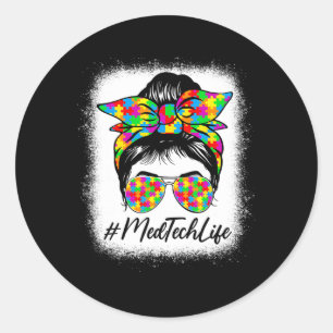 Sticker Rond Med Tech Messy Bun Femmes soutenant l'autisme