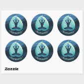 Sticker Rond Méditation de l'instructeur YOGA Pose Bodhi Coupe (Feuille)