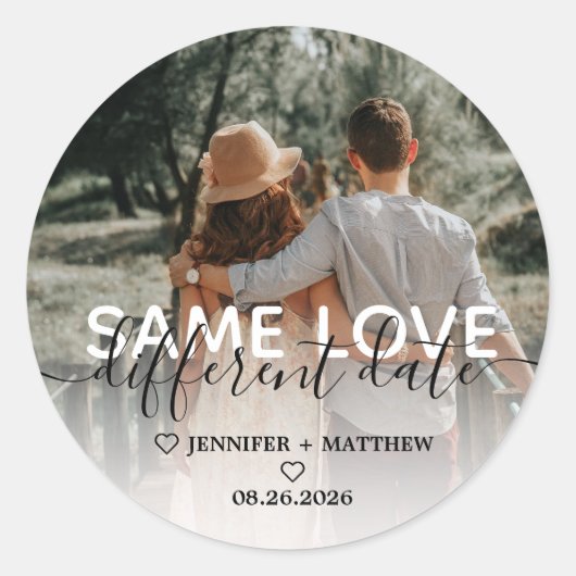 Sticker Rond Même Amour Différent Date Mariage (Devant)