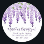 Sticker Rond Merci à eau | BAT MITZVAH<br><div class="desc">Ce design présente d'élégantes fleurs de glycine aquarelle en lavande douce et violet avec des feuilles verts sur un arrière - plan blanc avec votre message de remerciement Bat mitzvah et la date ci-dessous. Personnalisez en modifiant le texte dans les zones de texte. Conçu pour vous par Evco Studio www.zazzle.com/store/evcostudio...</div>