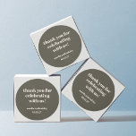 Sticker Rond Merci de mariage personnalisé Gras Moss Green Retr<br><div class="desc">Gras Minimaliste Moss Green Fall Rétro Simple Custom Wedding Merci Classic Round Sticker</div>