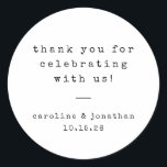 Sticker Rond Merci de mariage personnalisé Retro White<br><div class="desc">Police minimaliste Rétro Merci de mariage personnalisé Sticker rond classique en noir et blanc</div>