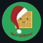 Sticker Rond Merry Wafflemas Christmas Wafflemas<br><div class="desc">Merry Wafflemas ! Jolie gaufre de Noël portant un chapeau de Père Noël</div>