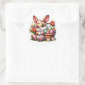 Sticker Rond Mignonne lapin de Pâques Whimsical avec panier (Sac)