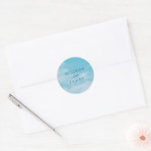 Sticker Rond Minimalist Blue Sky Just Love Casual (Enveloppe)