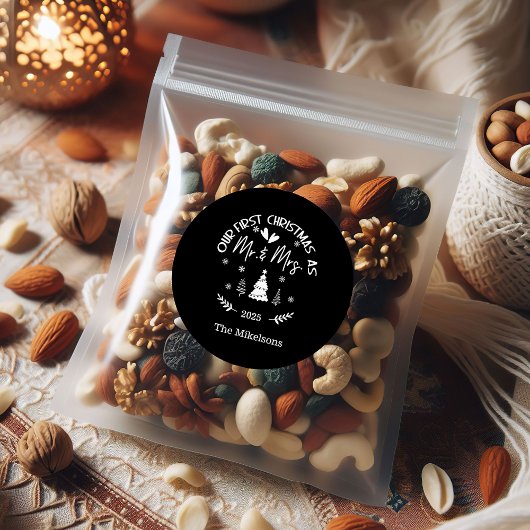 Sticker Rond Minimalist First Christmas as Mr. & Mrs