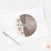 Sticker rond Mocha Ivory Floral Monogrammé 3" (Enveloppe)